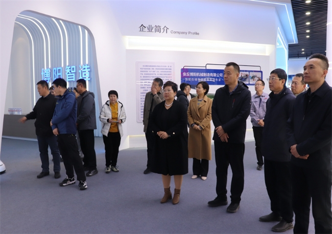 濰坊學院專家團赴博陽機械調(diào)研 共商智能制造校企合作新篇章
